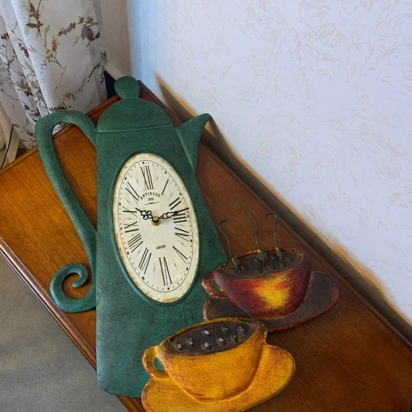 Green Coffee Pot with Cups Clock - Picture 3 of 8